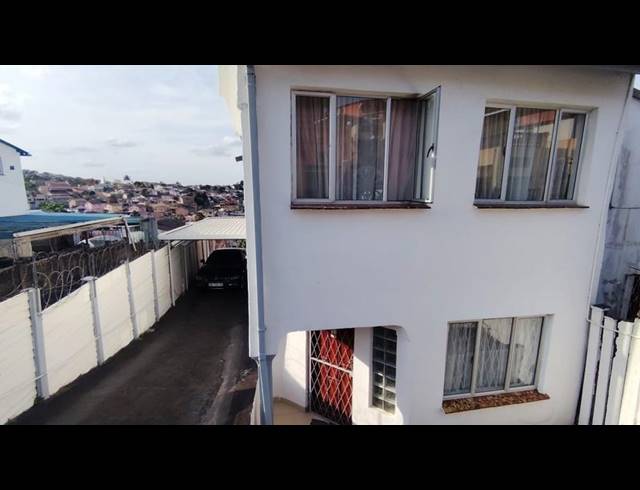 4 BEDROOM HOUSE FOR SALE IN MONTFORD